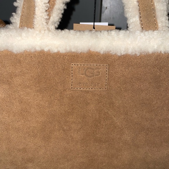 Ugg X Telfar Medium Chestnut Bag - Picture 3 of 8